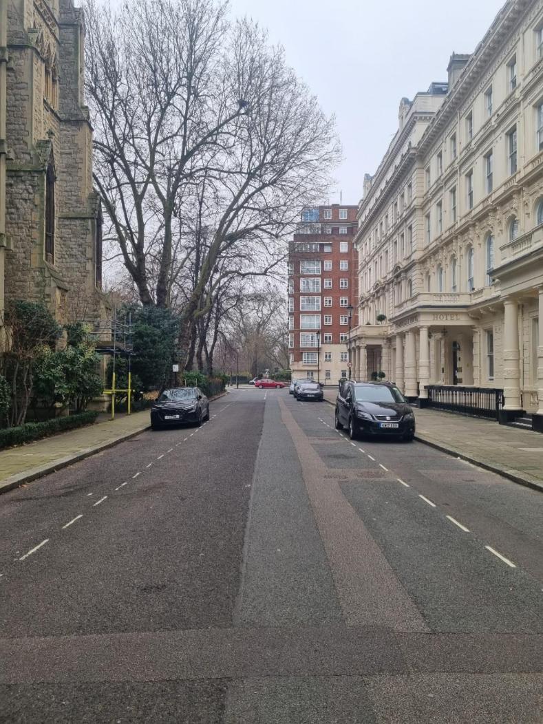 Flat By Hyde Park - 21 *